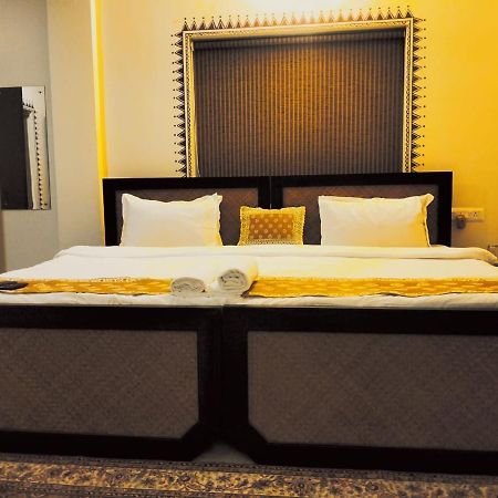 Hotel Kolam Shanti Niketan Exterior photo