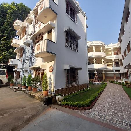 Hotel Kolam Shanti Niketan Exterior photo
