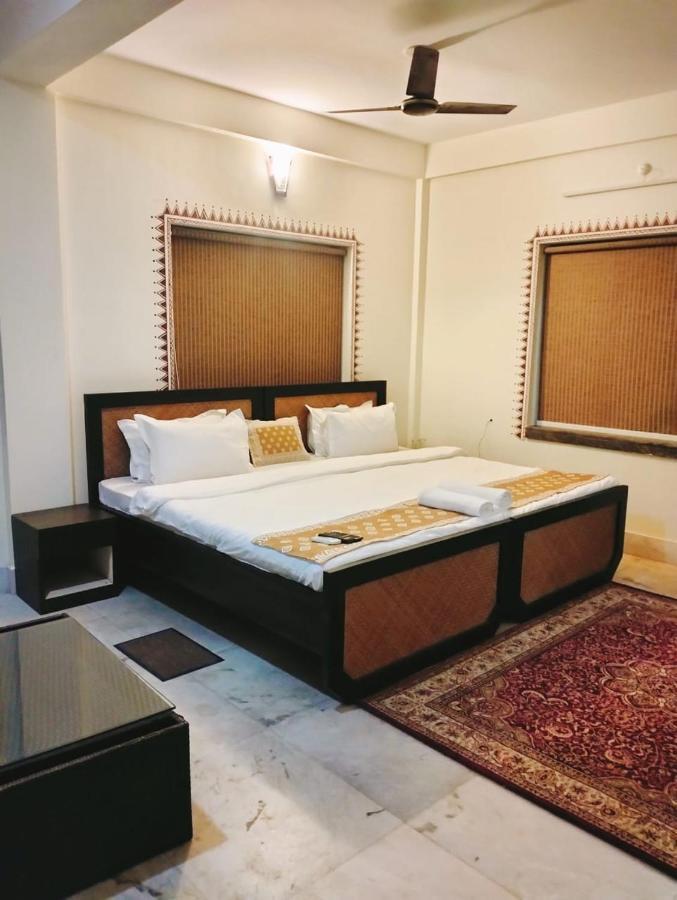 Hotel Kolam Shanti Niketan Exterior photo