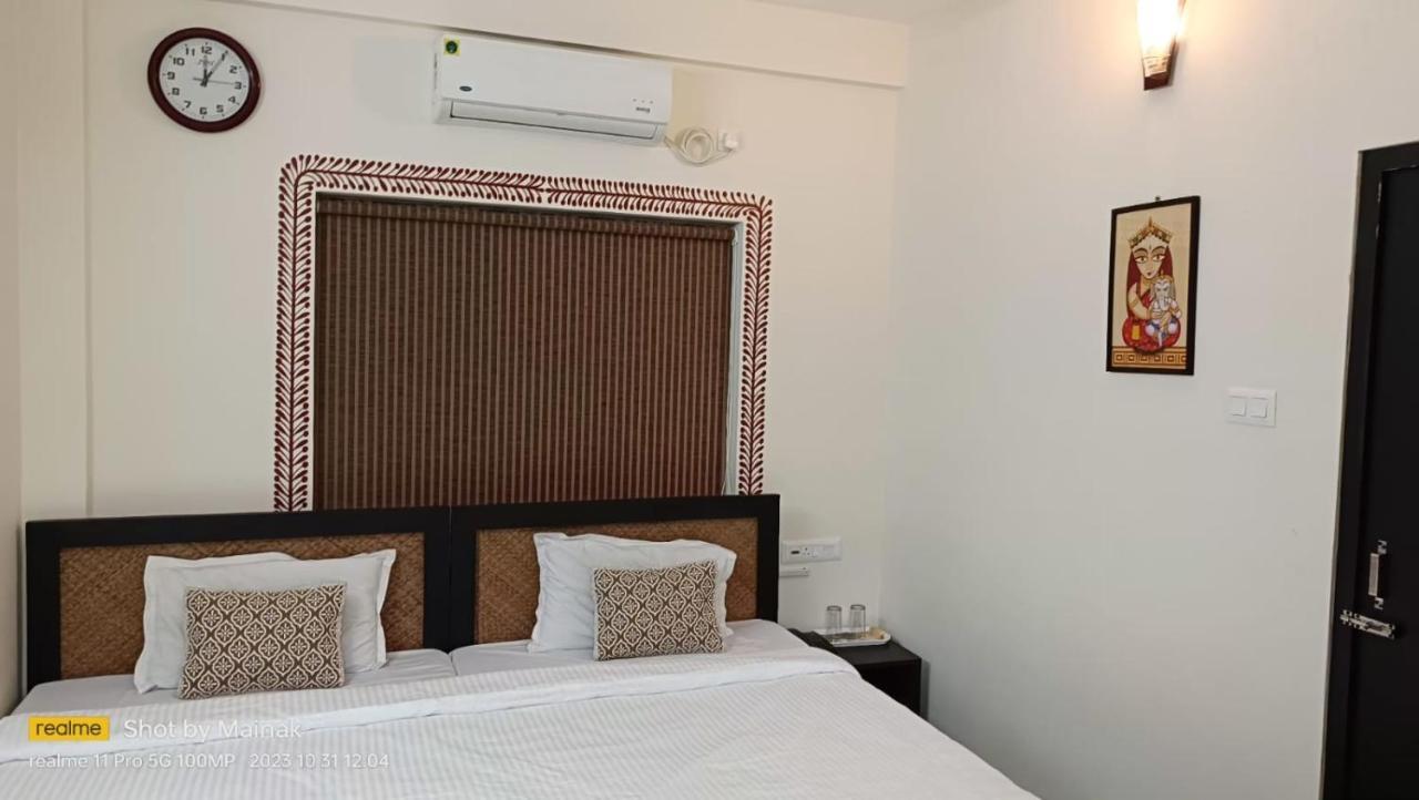 Hotel Kolam Shanti Niketan Exterior photo